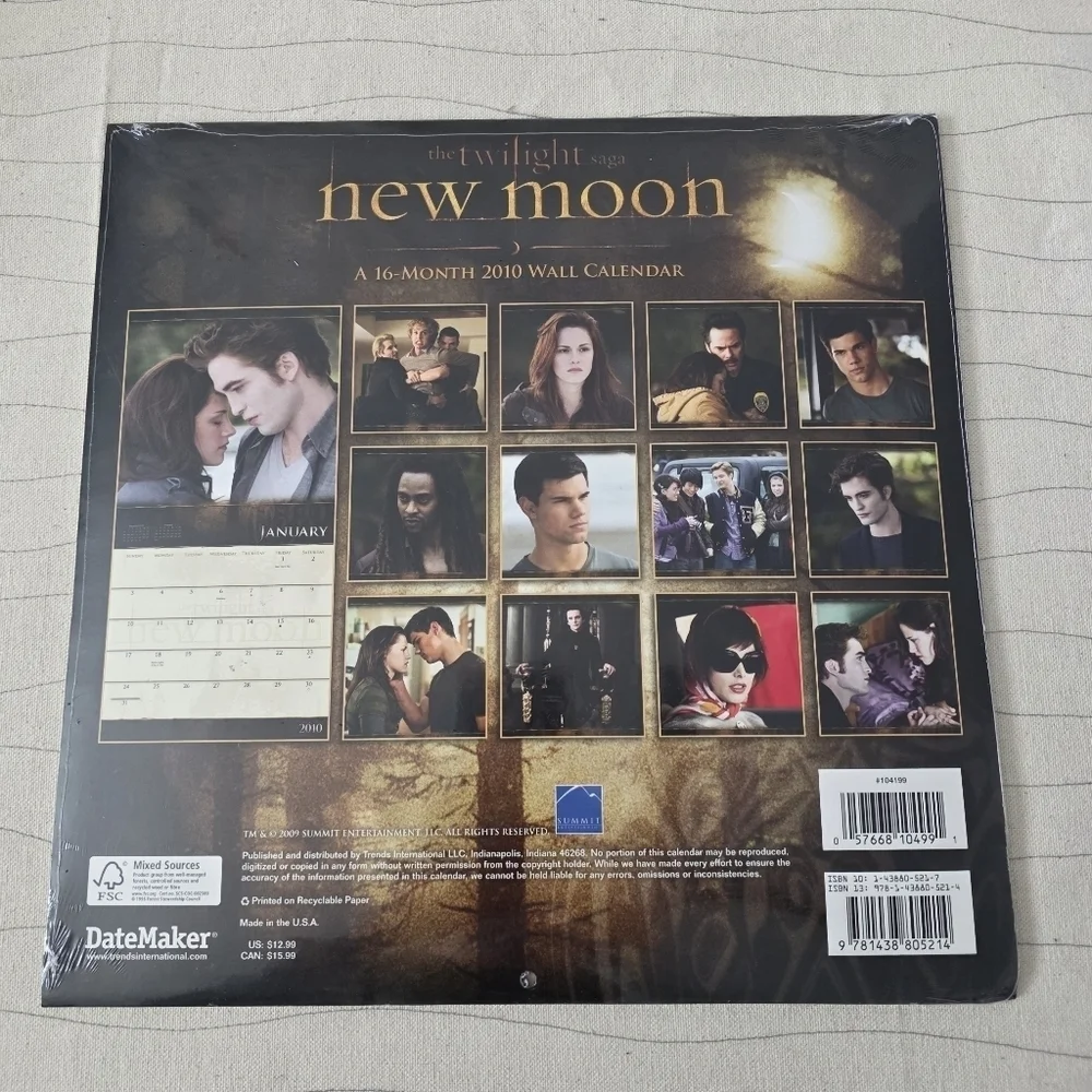Twilight New Moon 2010 Collectable Wall Calendar - 16 Month - NEW